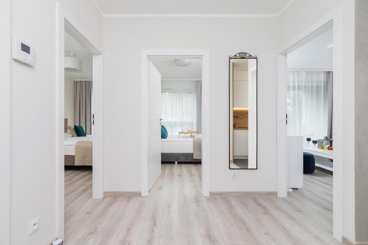 W Parku Lotnikow Apartments Tauron Arena By Noclegi Renters 克拉科夫 外观 照片