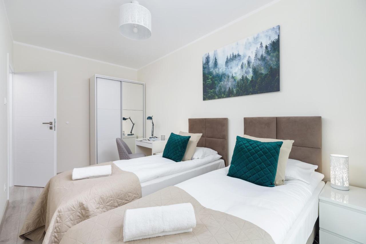 W Parku Lotnikow Apartments Tauron Arena By Noclegi Renters 克拉科夫 外观 照片
